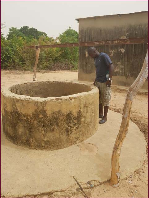 Réhabilitation des salles de classe et approfondissement du puits d’eau à Youtou